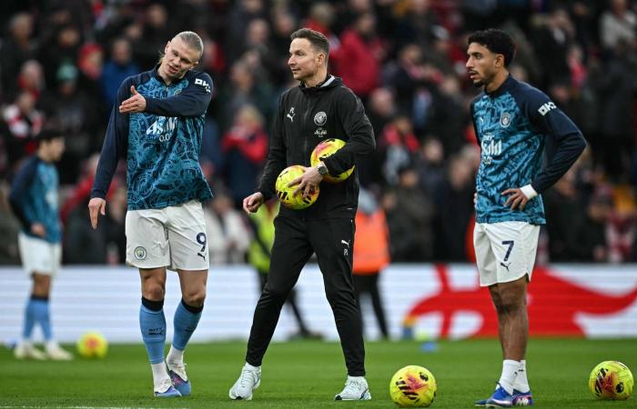 «دورة
      روتردام»:
      تقدم
      شتروف
      وغريكسبور