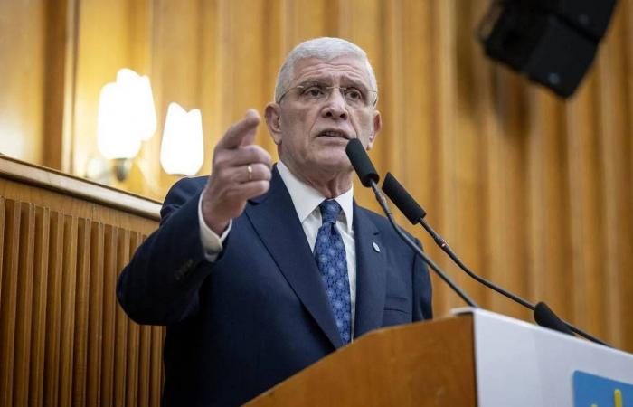 تركيا:
      تعديل
      وزاري
      شمل
      وزارتَي
      العدل
      والداخلية
      يفجّر
      جدلاً
      واسعاً