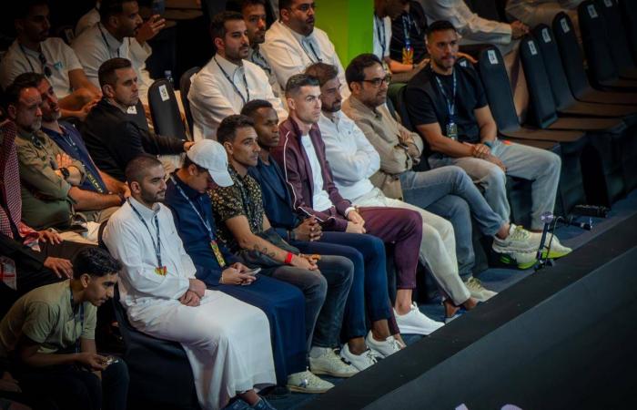 كلاسيكو
      النصر
      والاتحاد
      يشعل
      الجولة
      العاشرة
      من
      الدوري
      الممتاز
      للسيدات