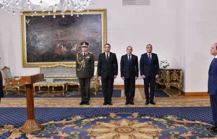 حديث
      عن
      «مخالفات
      سابقة»
      يلاحق
      وزيرتين
      جديدتين
      بالحكومة
      المصرية