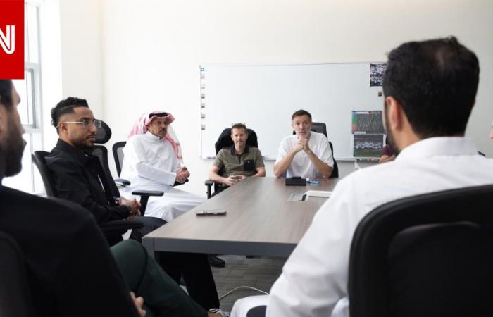 متابعة: هذا ما دار بين لاعبي الهلال ومدربي المنتخب السعودي قبل مونديال 2026