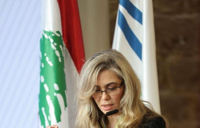 نبيل
      نحاس
      يمثل
      لبنان
      في
      بينالي
      البندقية
      بتجهيزه
      «تعددٌ
      بلا
      حدود»