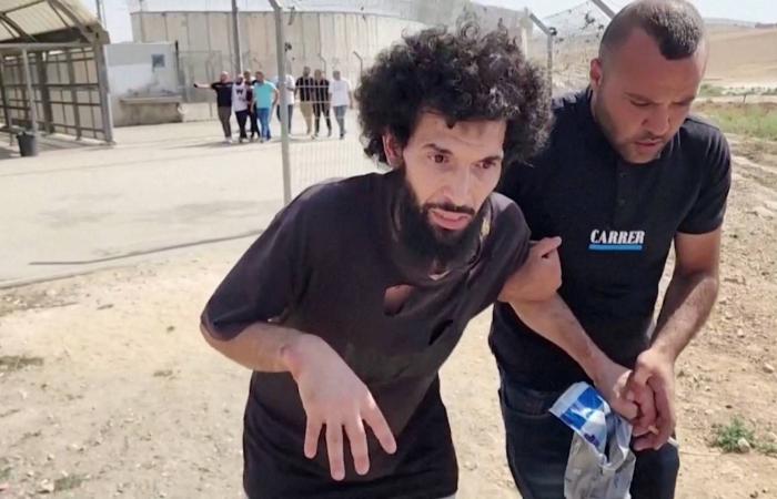 معتقلون
      فلسطينيون
      يعانون
      الجوع
      رغم
      أمر
      قضائي
      بزيادة
      الطعام
      في
      السجون
      الإسرائيلية