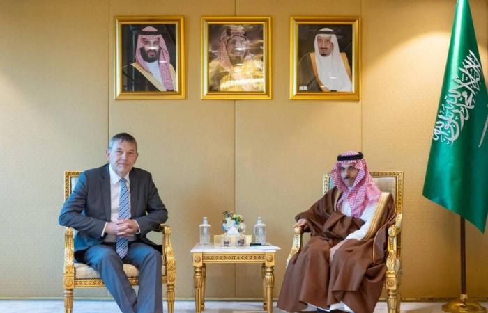 معرض
      الدفاع
      العالمي
      يختتم
      أعماله
      في
      الرياض
      بـ220
      اتفاقية
      و60
      عقد
      تسليح