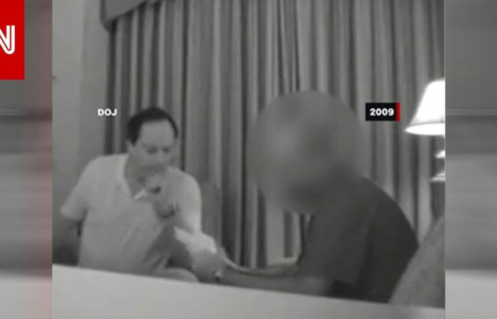 متابعة: كشف وجه عميل متخف بـFBI بمهمة سرية بآخر ما نشر عن ملفات إبستين