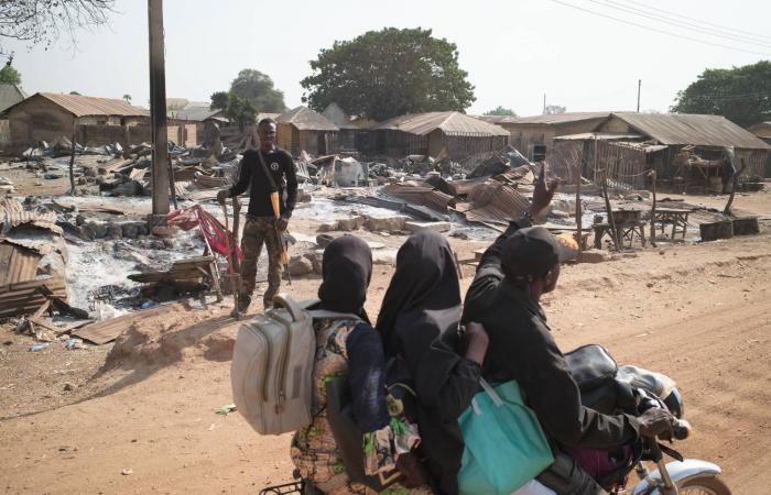 نيجيريا:
      منظمات
      مسيحية
      تدق
      ناقوس
      خطر
      «الإرهاب»