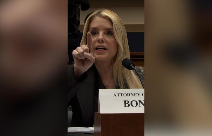 مشادة حادة خلال استجواب المدعية العامة بام بوندي حول قضية إبستين