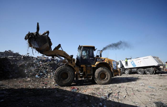 التجاوب
      مع
      حاجات
      الجيش
      اللبناني
      مرهون
      بخطته
      لـ«حصر
      السلاح»
      شمال
      الليطاني