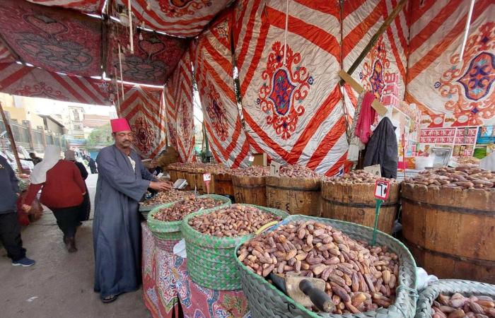 دموع
      شارون
      ستون
      تخطف
      الأنظار
      في
      حفل
      أوبرا
      فيينا