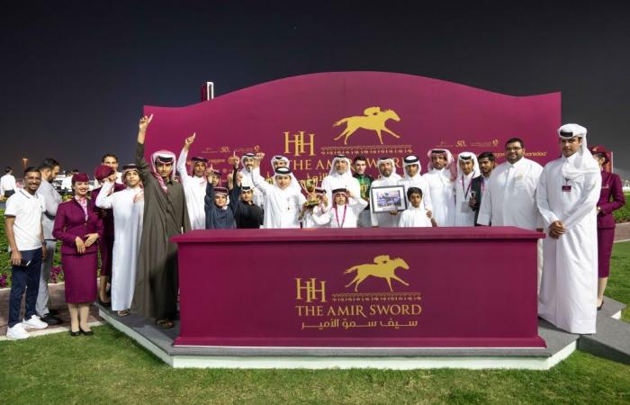 "دباوي سبكتر" يتوج بلقب كأس البطولة الرملية