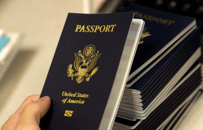 منها عربية.. أسماء دول عُلّقت طلبات مواطنيها المتقدمين لنيل الجنسية الأمريكية