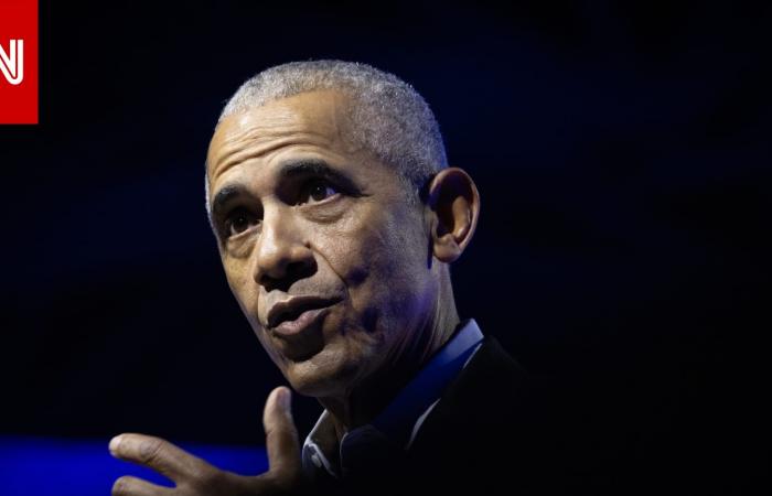 متابعة: ماذا قال أوباما بأول مقابلة منذ نشر ترامب فيديو أظهره وزوجته بهيئة قردين؟