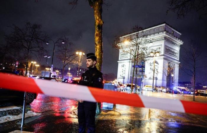 الشرطة الفرنسية تقتل رجلا خلال محاولته تنفيذ عملية طعن وسط العاصمة باريس