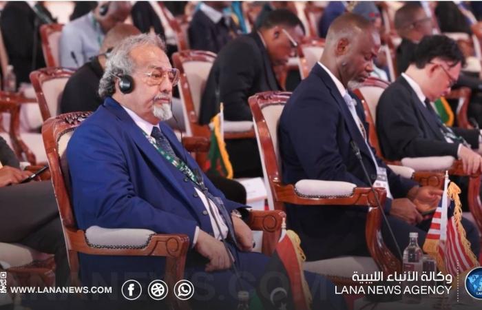 بعد
      15
      عاماً
      على
      «ثورة»
      2011...
      وجوه
      من
      «جماهيرية»
      القذافي
      ما
      زالت
      متحكمة
      بمفاصل
      الدولة