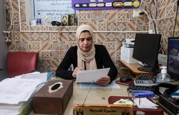 أزمة
      تعليم
      بالضفة...
      تلاميذ
      فلسطينيون
      يخسرون
      أيام
      الدراسة
      بسبب
      العجز
      المالي