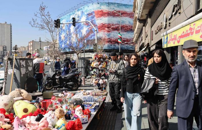 بدء
      جولة
      جنيف
      بين
      الولايات
      المتحدة
      وإيران