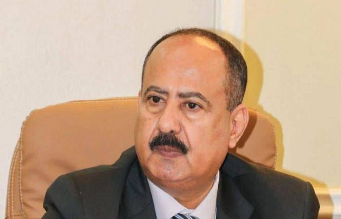 تحركات
      حكومية
      يمنية
      مكثفة
      لإعادة
      تفعيل
      المؤسسات
      الخدمية