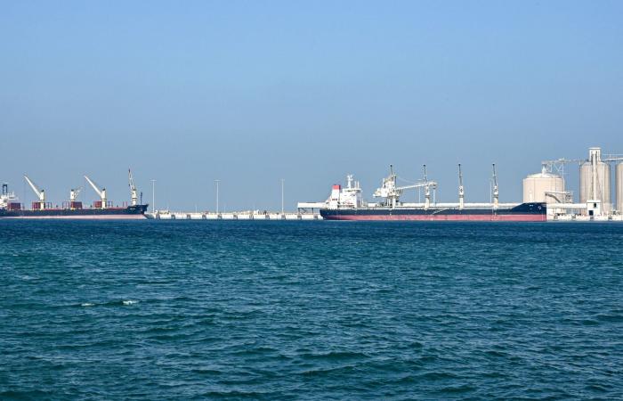 مذكرة تفاهم بين السعودية وقطر تسعى لإنشاء ممرات بحرية إقليمية