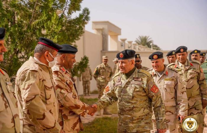 بعد
      15
      عاماً
      على
      «ثورة»
      2011...
      وجوه
      من
      «جماهيرية»
      القذافي
      ما
      زالت
      متحكمة
      بمفاصل
      الدولة