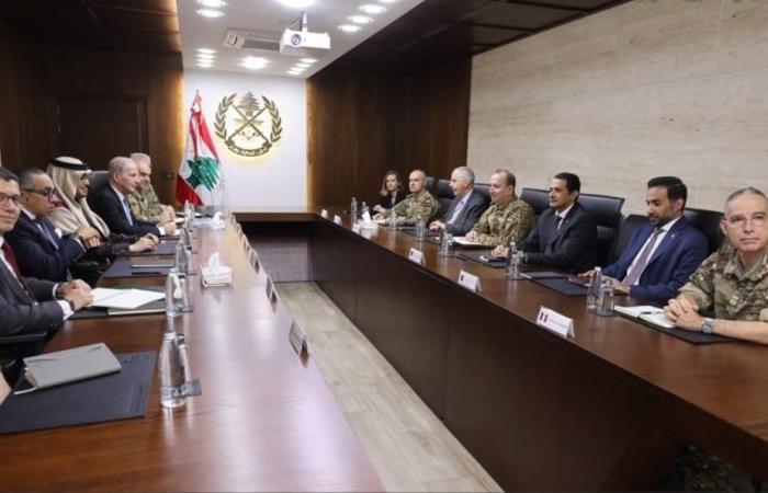 سفير قطر يشارك في اجتماع قائد الجيش اللبناني مع سفراء دول اللجنة الخماسية