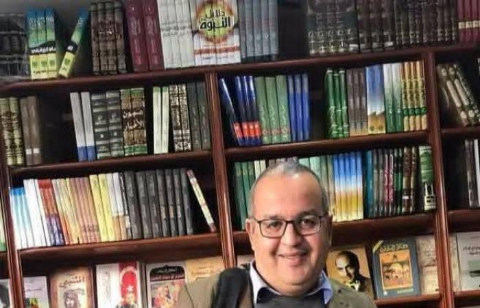 الجزائر:
      ملاحقات
      قضائية
      تطول
      نخباً
      فكرية
      بسبب
      تدوينات
      على
      منصات
      التواصل