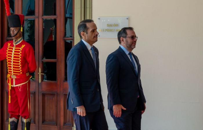 رئيسة جمهورية فنزويلا البوليفارية بالإنابة تستقبل رئيس مجلس الوزراء وزير الخارجية