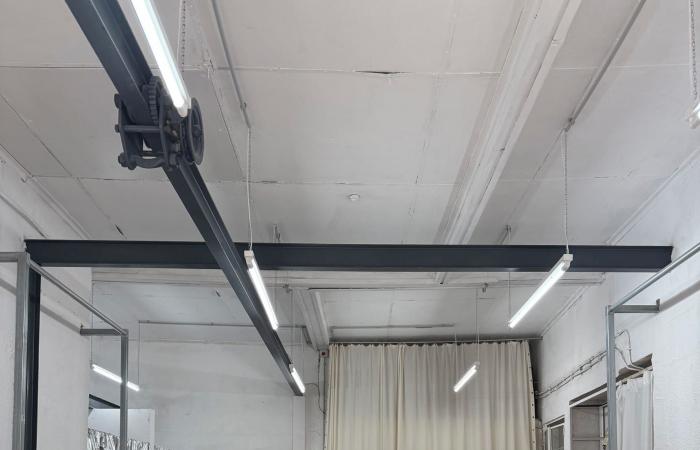 وداعًا لفوضى الأزياء القديمة.. تجربة تسوّق فخمة لقطع "الفينتيج"