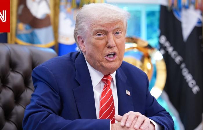 متابعة: بعد تصريحات أوباما الجدلية.. ترامب سيُصدر توجيهات بنشر الملفات المتعلقة بـ"الكائنات الفضائية والأجسام الطائرة".. ما القصة؟