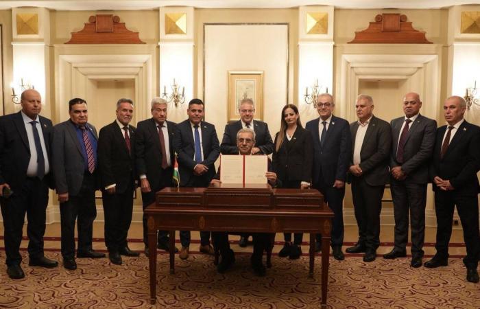 «إدارة
      غزة»
      تستقبل
      طلبات
      الانضمام
      للشرطة
      الجديدة