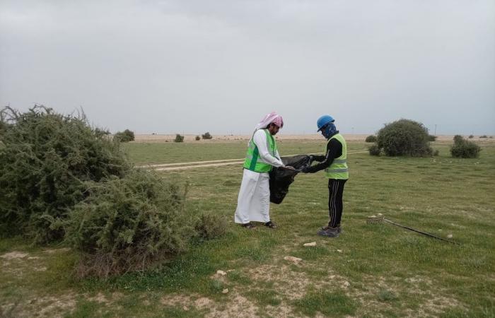 وزارة البيئة تحذر من إيذاء الكائنات الفطرية وتشيد بمبادرة تطوعية لتنظيف روضة سدرة الشمال