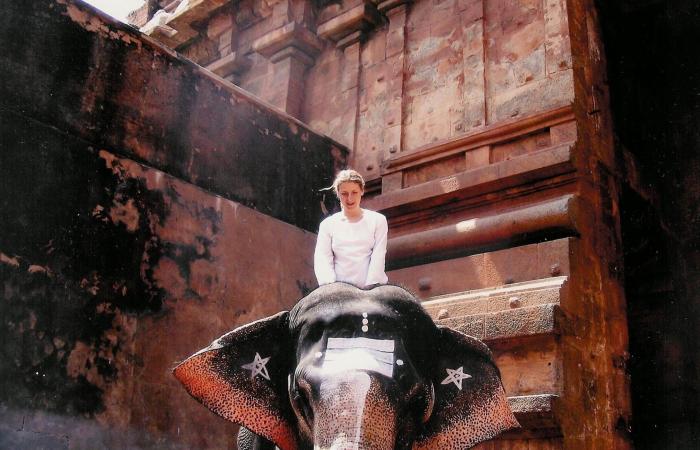 "طعام وصلاة وحب".. كيف غيرت هذه الكاتبة تجربة سفر النساء حول العالم