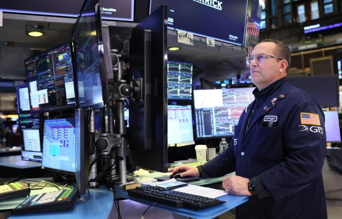 محللون يعلقون على قرار المحكمة العليا بشأن رسوم ترامب الجمركية