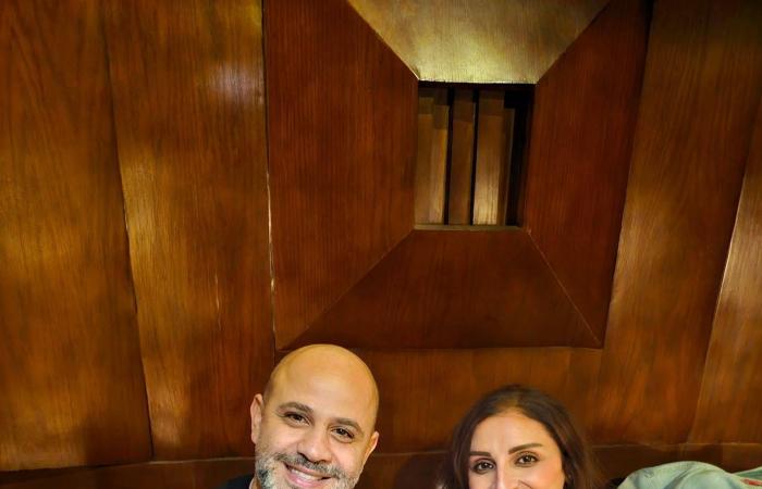 عزيز
      الشافعي:
      تلحين
      الأغنيات
      أسهل
      من
      «التترات»
      والإعلانات