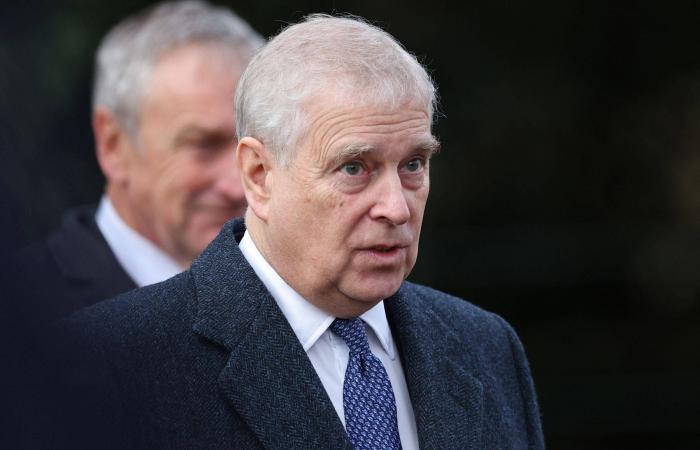 شرطة
      بانكوك
      تتنكَّر
      في
      زيّ
      «أسد»
      للإيقاع
      بلصّ
      مراوغ