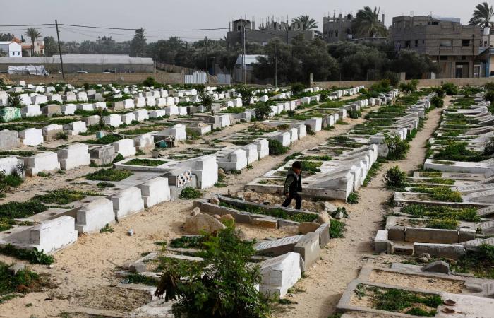 «حماس»:
      أي
      ترتيبات
      في
      غزة
      يجب
      أن
      تبدأ
      بـ«وقف
      كامل
      للعدوان
      الإسرائيلي»