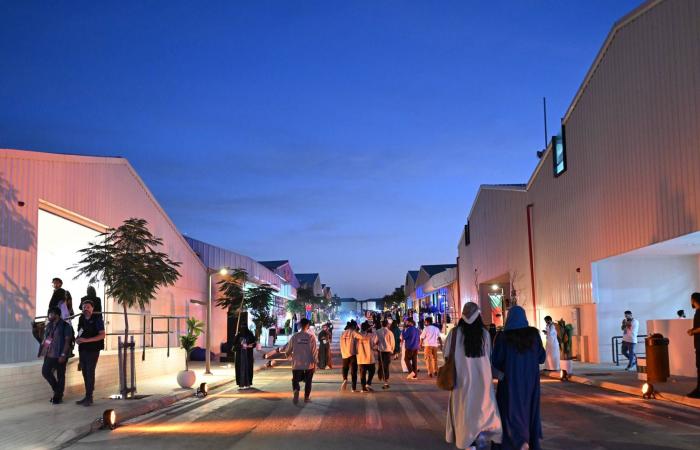 حادث
      اعتداء
      على
      فرد
      أمن
      يؤلب
      «مواجع
      طبقية»
      في
      مصر