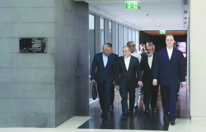 هل
      يقبل
      ترمب
      بـ«تخصيب
      رمزي»
      في
      إيران؟