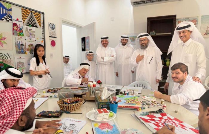 د. خالد آل ثاني يزور المركز التأهيلي الجديد لذوي الاحتياجات الخاصة (بنين)