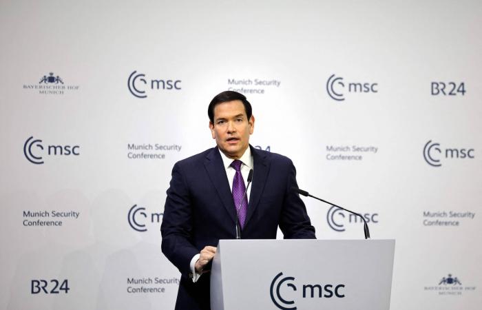 أستراليا
      تنفي
      اعتزامها
      إعادة
      عائلات
      «داعش»
      من
      مخيم
      سوري