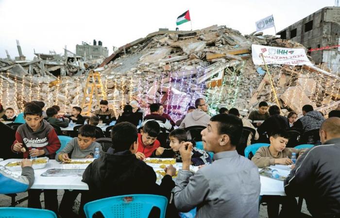 رمضان في غزة بين جراح الحرب وضيق المعيشة والتمسك بالأمل