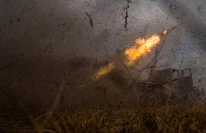 وزير
      خارجية
      أوكرانيا:
      يجب
      محاكمة
      بوتين
      كمجرم
      حرب