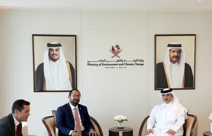  وزير البيئة والتغير المناخي يجتمع مع السفير البريطاني