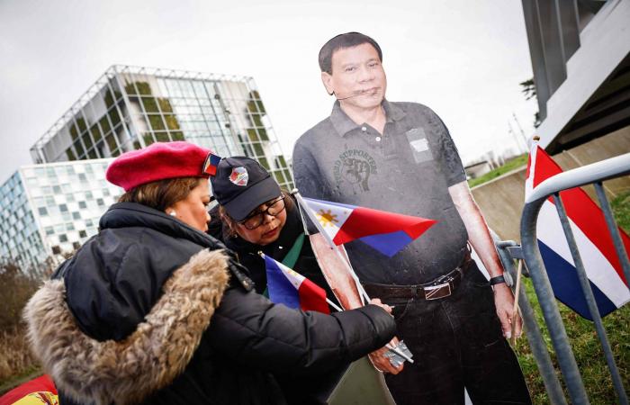 «الجنائية
      الدولية»
      تباشر
      جلسة
      تمهيدية
      لمحاكمة
      الرئيس
      الفلبيني
      السابق