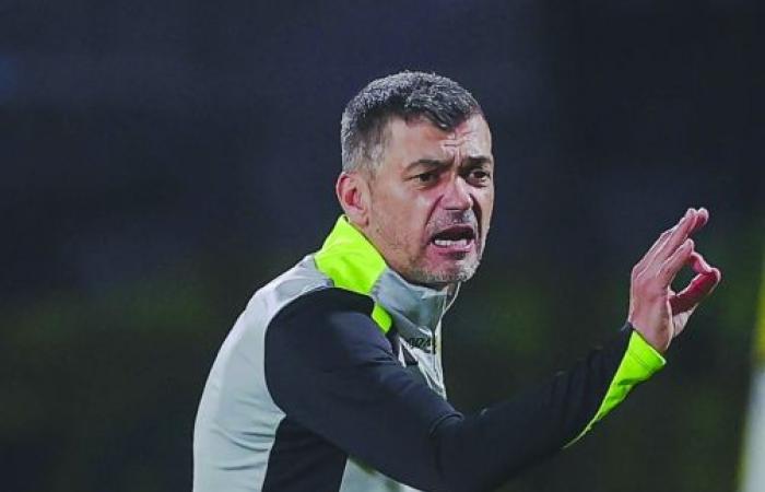 تيودور
      يقر
      بالواقع
      المرير
      لمحنة
      توتنهام
      المهدد
      بالهبوط