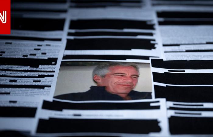 متابعة: كيف أثارت ملفات إبستين نظريات مؤامرة متضاربة حول عمله لصالح الموساد وروسيا؟