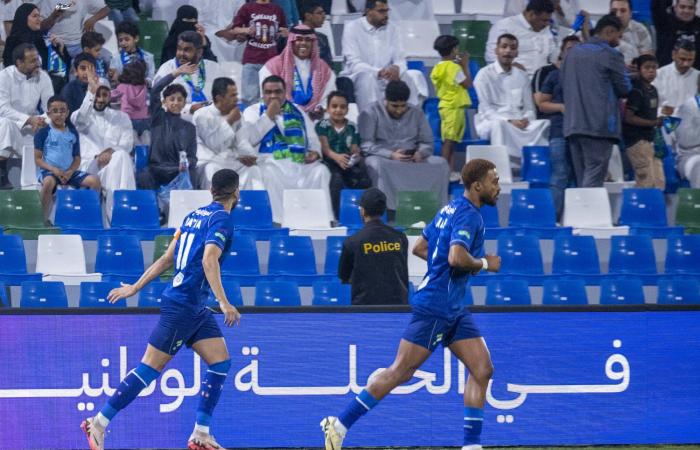 الدوري
      السعودي:
      صحوة
      «الشباب»
      مستمرة...
      والفتح
      ينتصر
      على
      الأخدود