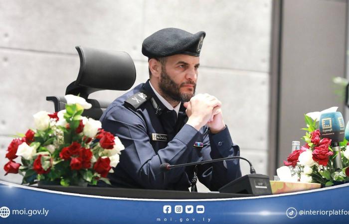 «الوحدة»
      الليبية
      تطالب
      بمساندة
      اجتماعية
      لتفعيل
      «ترتيبات
      أمنية
      جديدة»