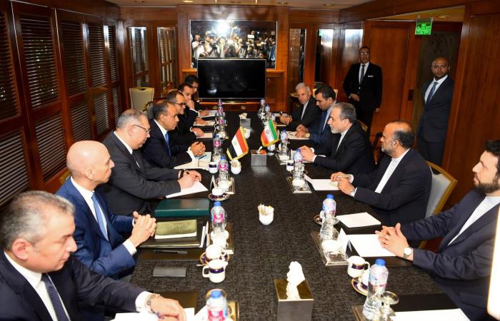 اتصالات
      مصرية
      لاحتواء
      أزمة
      طهران
      وواشنطن...
      خيار
      التهدئة
      يسابق
      الصدام