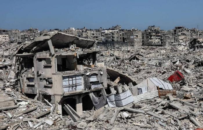 قتيل
      من
      الجيش
      السوري
      بهجوم
      في
      دير
      الزور