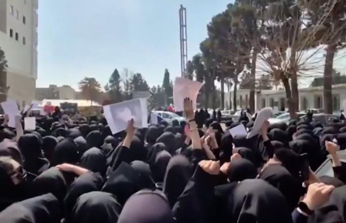 "يحيا الشاه".. موجة جديدة من الاحتجاجات بإيران ومطالبات بعودة النظام الملكي قبل الثورة